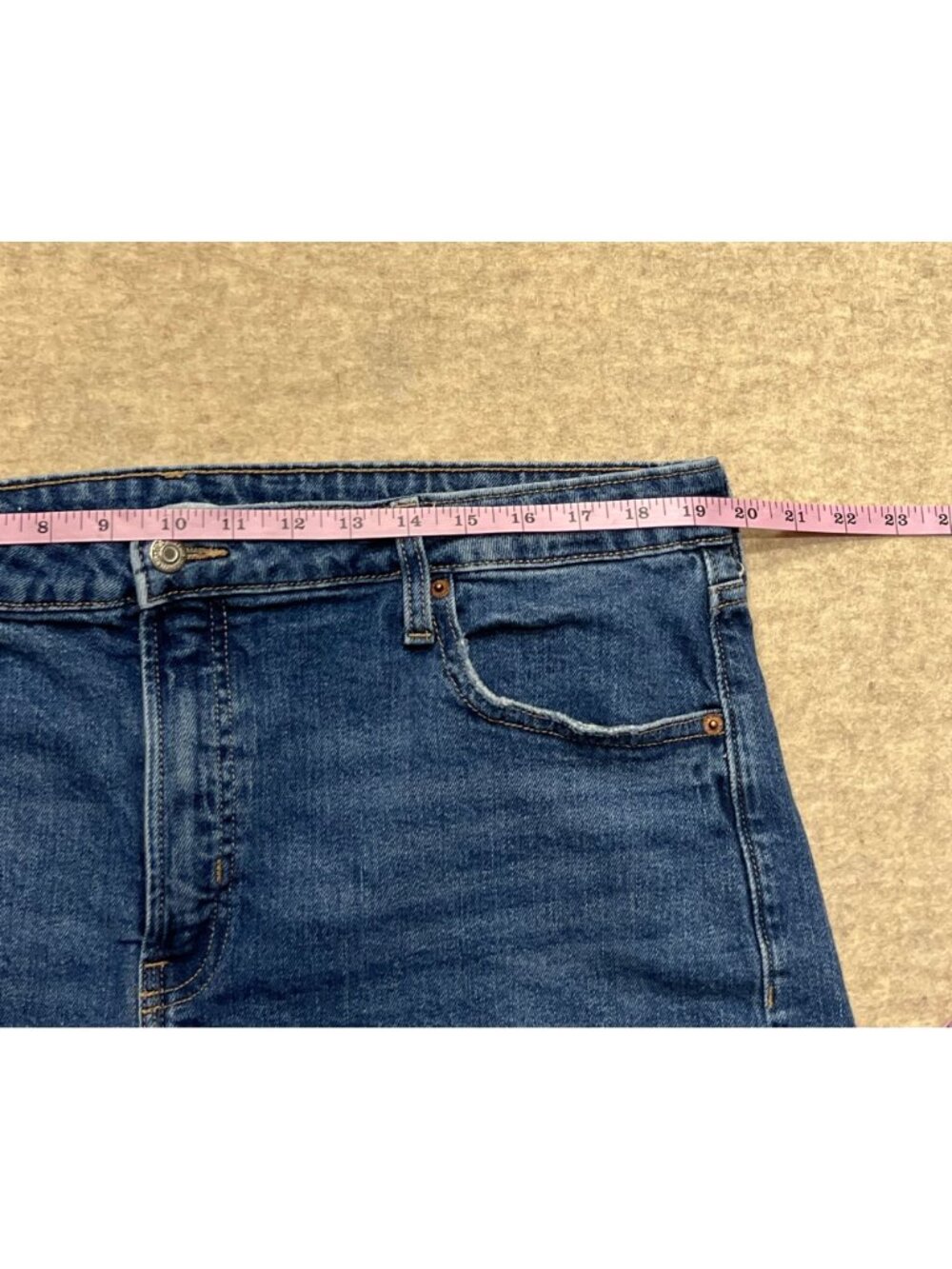 Old Navy O.G. Short High Rise Medium Wash Denim Jean Shorts Classic  18 - Picture 6 of 8